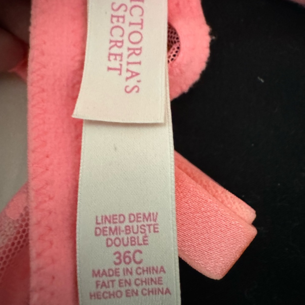 Victoria's Secret Dream Angels Lined Demi Bra In‎ Coral Lace - Picture 3 of 3